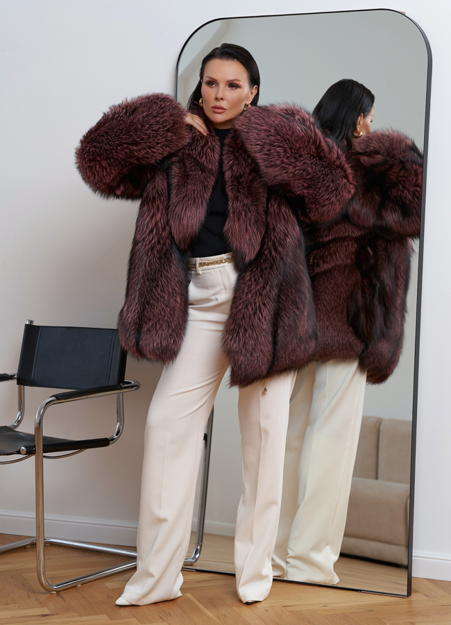 Шуба из меха чернобурки розового цвета модель № 27618 в кредит