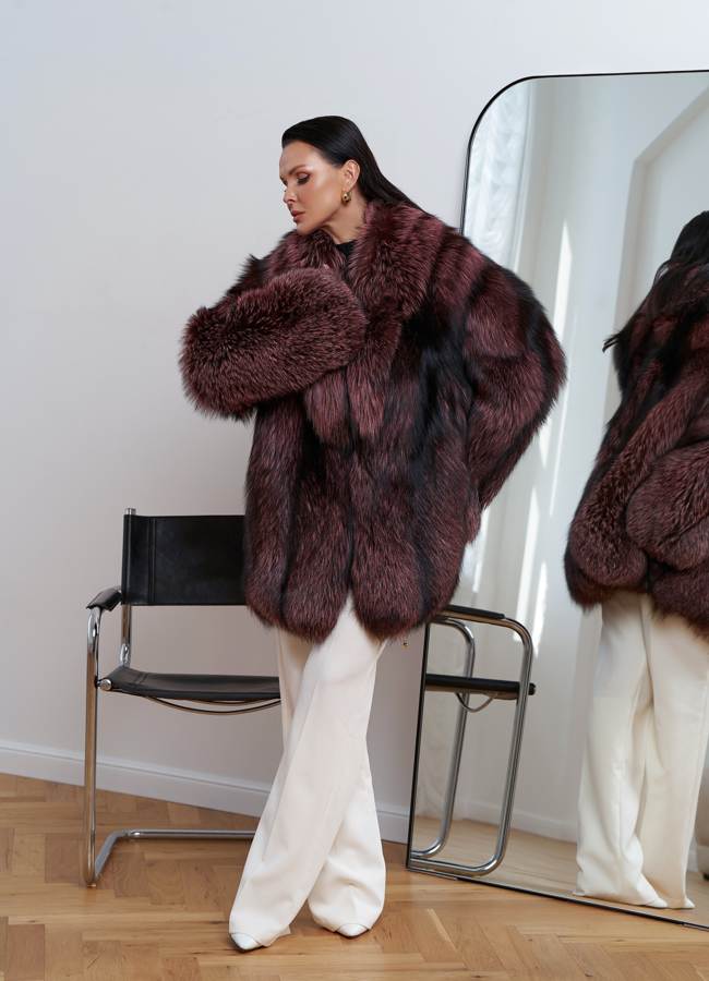 Шуба из меха чернобурки розового цвета модель № 27618 универмаг малина