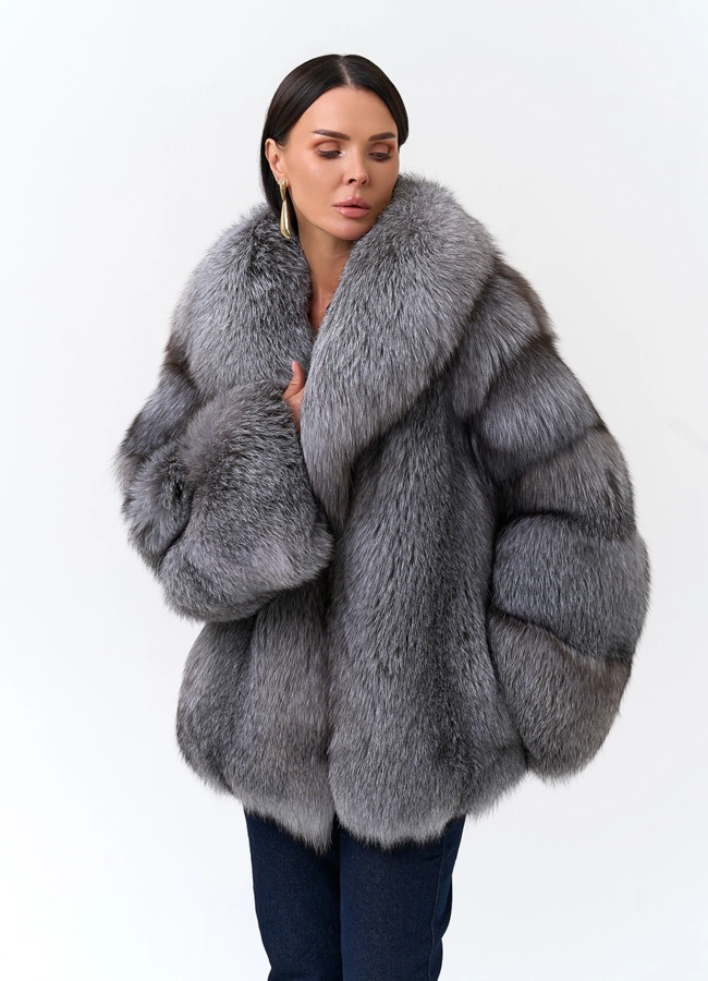 Шуба из меха чернобурой лисы модель № 33762 универмаг малина