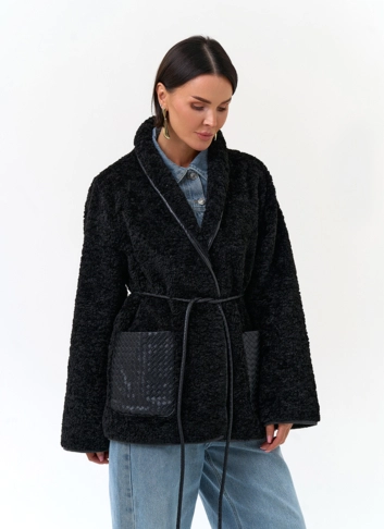 Женская куртка из экомеха с карманами из экокожи