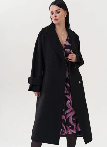 Пальто с английским воротником 